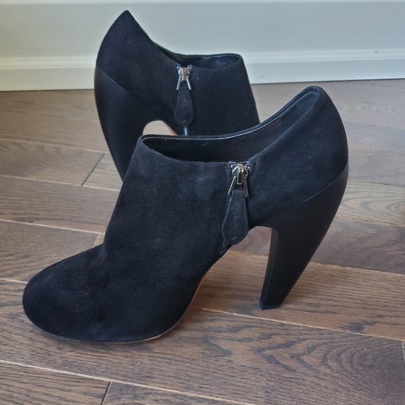 Alaia suede boots Sz 41 - Picture 3 of 7